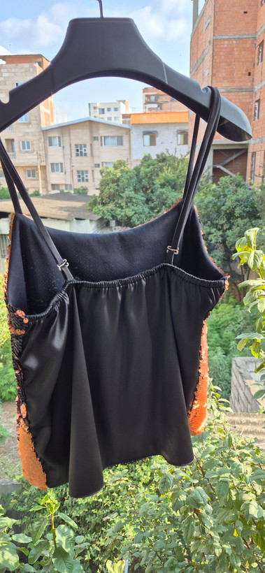 تاپ زنانه مجلسی بندی پولکی آجری رنگ